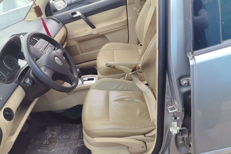 Used Volkswagen Polo 2009 Jingqu 1.6L Automatic Elegant Edition Left Front Seat