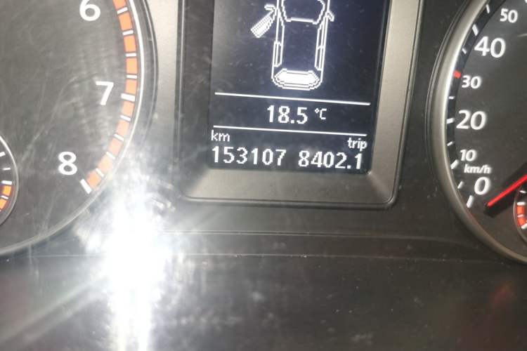 Used Volkswagen Scirocco 2010 2.0 TSI Sport Edition Odometer Close Up