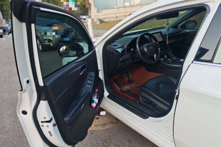 Used Toyota Avalon 2019 Dual-Engine 2.5L Luxury Edition China VI Standard Driver Seat