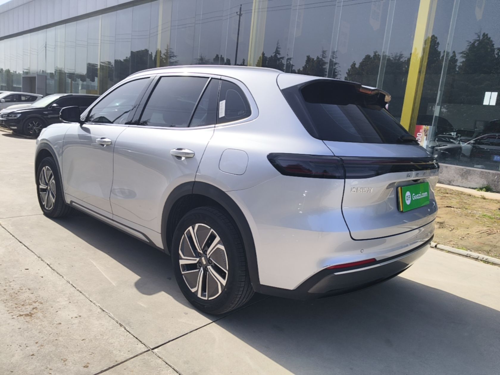 Geely Galaxy Xingjian 7 EM-i 2025 120km Launch+ Version — снимка 4