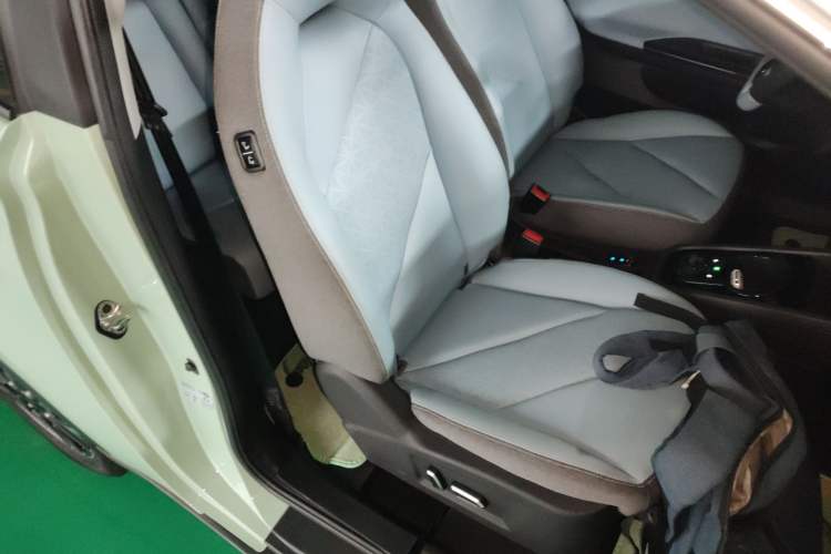 Used Chery Little Ant 2022 Restyled Version Sweet Pink Edition Half-Sugar Version 30.6 kWh 30 kW 301 km