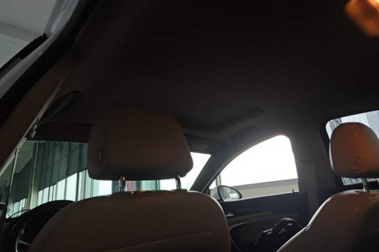 Used Buick Regal 2015 2.0L Elite Fashion Edition Headliner