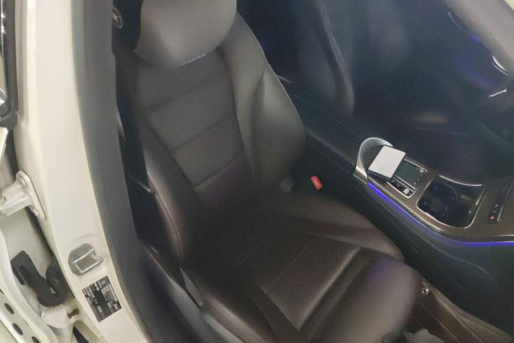 Used Mercedes-Benz GLC 2022 Facelift GLC 260 L 4MATIC Luxury Edition