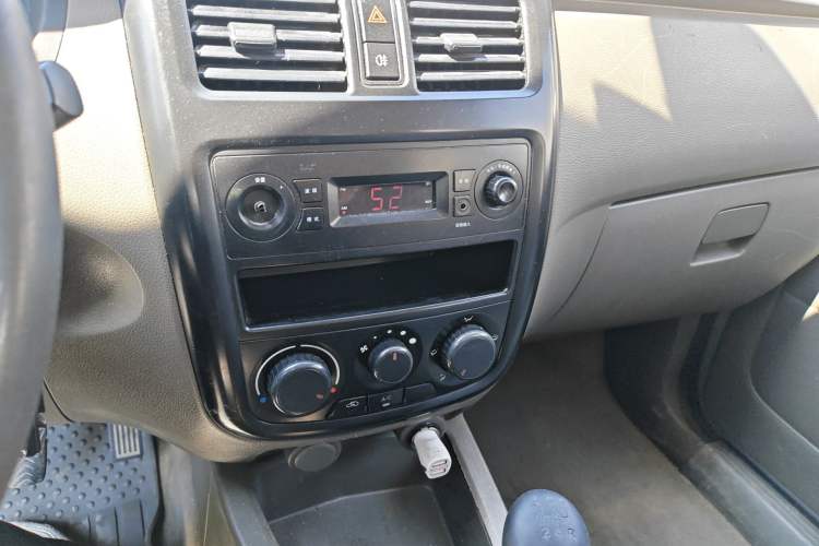 Used Wuling Rongguang V 2016 1.5L Practical Version
