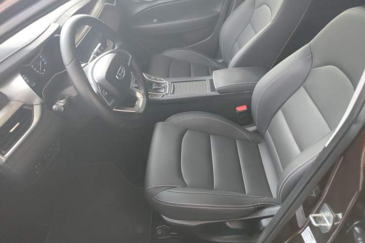 Used Geely Auto Emgrand 2019 Leading Edition 1.5L CVT Luxury Model China VI Standard