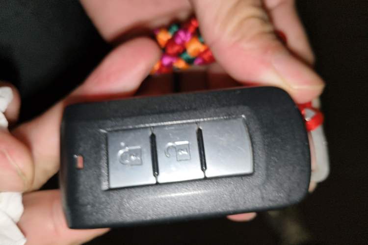 Used Mitsubishi Outlander 2018 2.0L Two-Wheel Drive Glory Edition 5 Seats