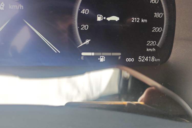 Used Toyota Highlander 2024 2.5L Smart Electric Hybrid Dual-Engine Four-Wheel Drive Prestige Version – 7 Seats Odometer Close Up