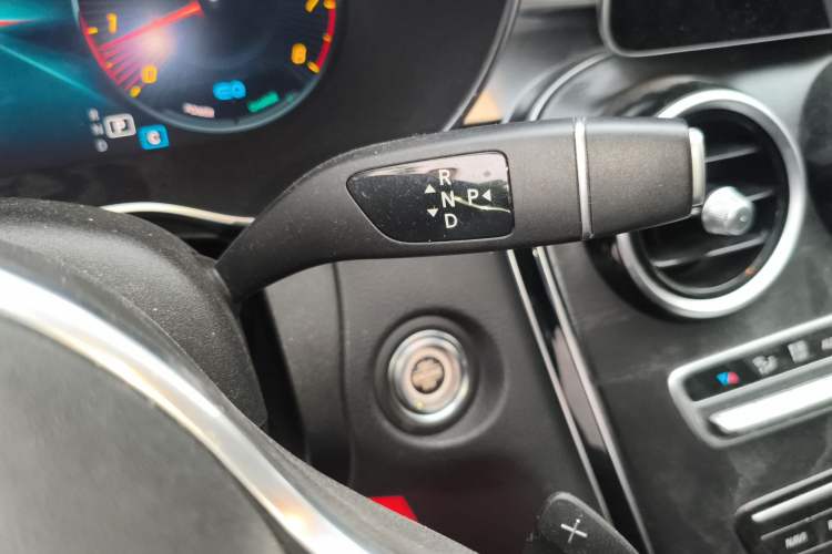 Used Mercedes-Benz C-Class 2019 Restyled C 260 L Sport Edition Gear Lever