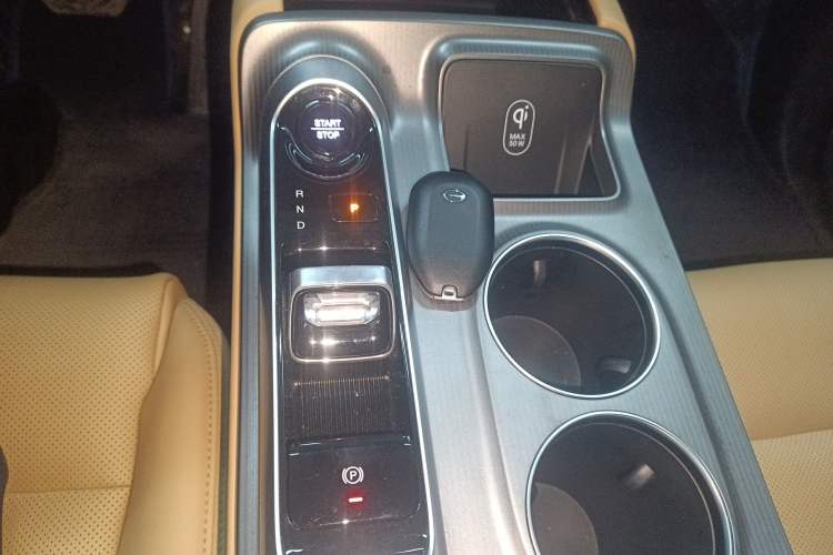 Used GAC Trumpchi E8 New Energy 2024 150km MAX Gear Lever