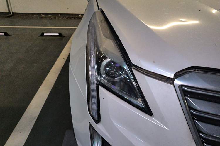 Used Cadillac XT5 2018 25T Luxury Model