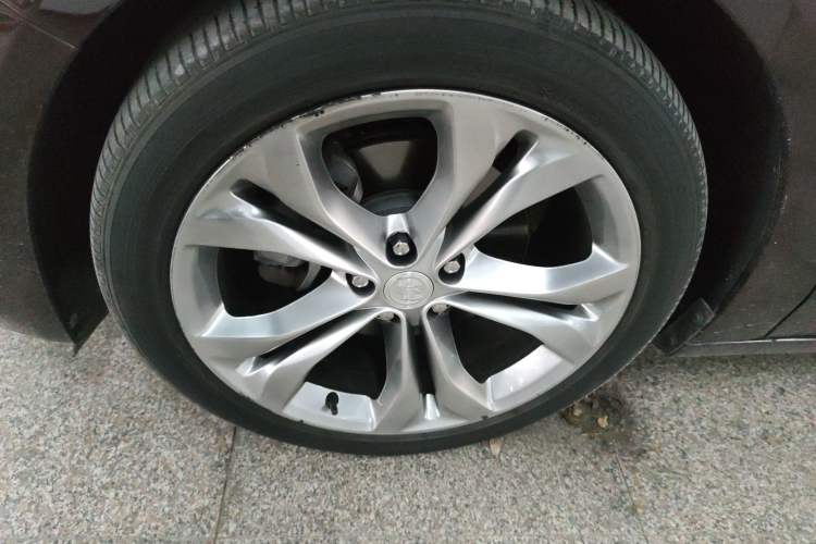 Used Buick LaCrosse 2018 28T Avenir
