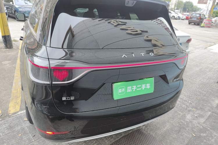 Used Hima AITO M9 2025 Extended-Range Max Version 52 kWh 6-Seater Edition Rear