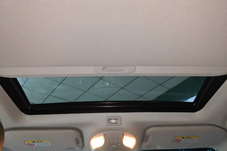 Used Infiniti QX60 2018 2.5 S/C Hybrid Two-Wheel-Drive Champion Family Edition
