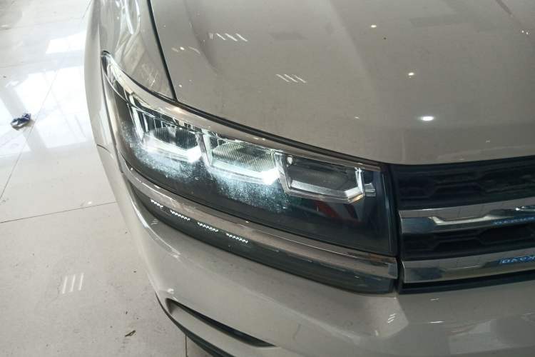 Used Volkswagen Tharu 2020 280TSI Two-Wheel Drive Comfort Edition China VI Standard Right Front Headlight