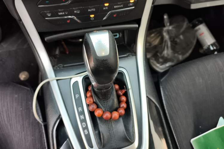 Used Ford Edge 2016 EcoBoost 245 Two-Wheel-Drive Titanium 7-Seater
