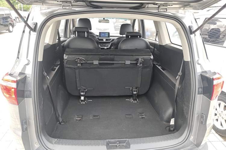 Used Wuling Hongguang S3 2018 1.5T Manual Comfort Model China V Standard
