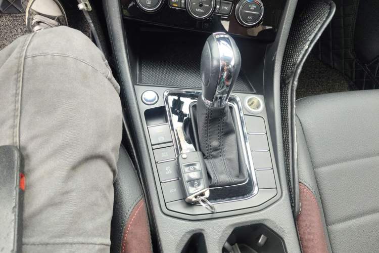 Used Volkswagen Bora 2019 Revised Version 280TSI DSG Elite Edition China VI Standard Gear Lever