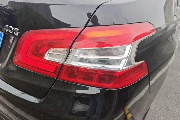 Used Peugeot 408 2014 1.8L Automatic Luxury Edition Exterior 3