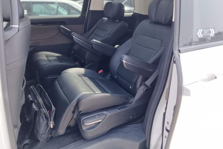 Used GAC Trumpchi E8 New Energy 2024 150km MAX Left Rear Seat