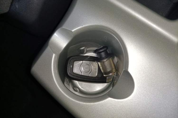 Used Haval H6 2016 Upgraded Model 1.5T Manual Two-Wheel Drive Urban Version
