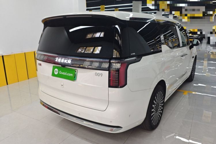 Used Zeekr 009 2024 7-Seater Walk-Through Version Four-Wheel Drive 108 kWh
