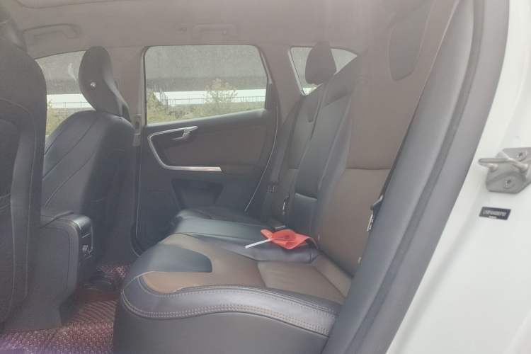 Used Volvo XC60 2015 T5 Smart Upgrade Model Left Rear Seat