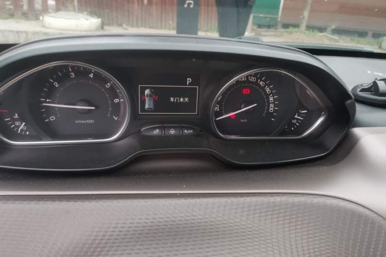 Used Peugeot 2008 2014 1.6L Automatic Navigation Edition