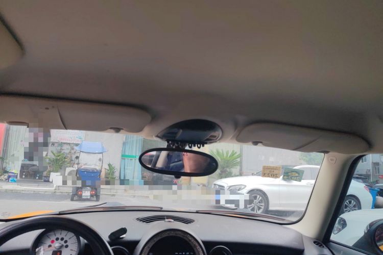 Used MINI 2011 1.6L ONE
