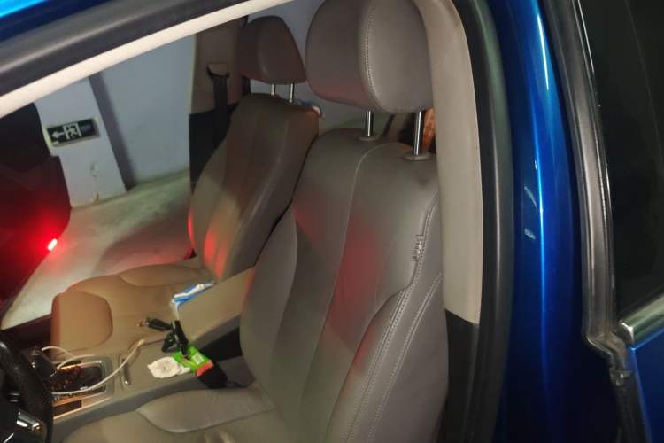 Used Volkswagen Magotan 2011 1.8TSI DSG Comfort Model
