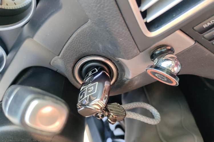 Used Mercedes-Benz E-Class 2014 E 260 Coupe Vehicle Key