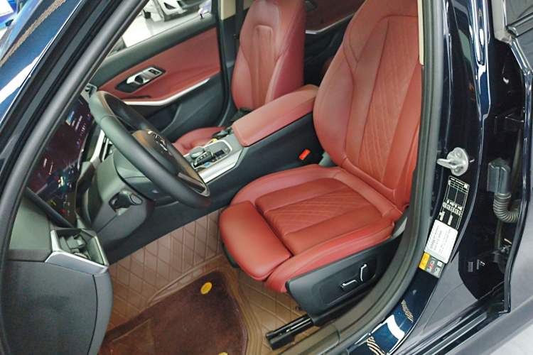 Used BMW i3 2024 eDrive 40 L Midnight Edition
