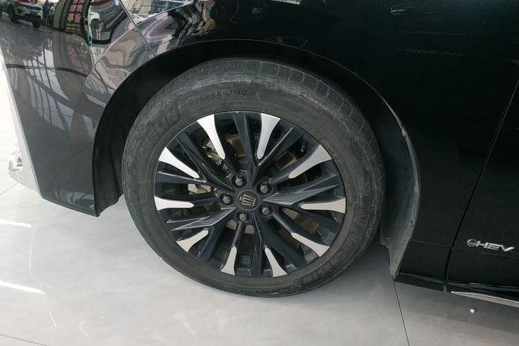 Used Toyota Vellfire 2024 Crown Dual-Engine 2.5L Supreme Executive Edition