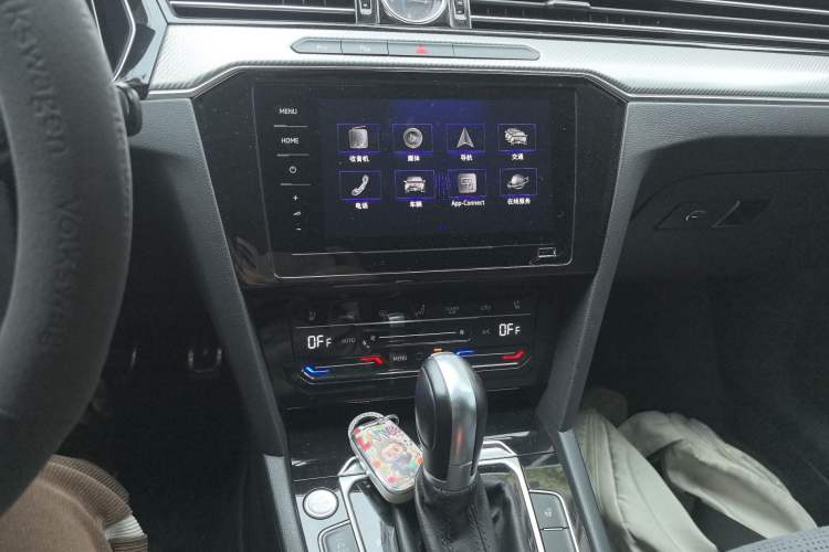 Used Volkswagen FAW-Volkswagen CC 2020 330TSI Glamour Edition China VI Standard Audio And AC Panel