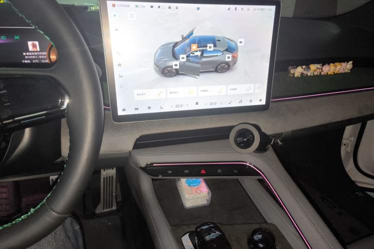 Used Zeekr 001 2022 Ultra-Long Range Dual-Motor YOU Version Audio And AC Panel