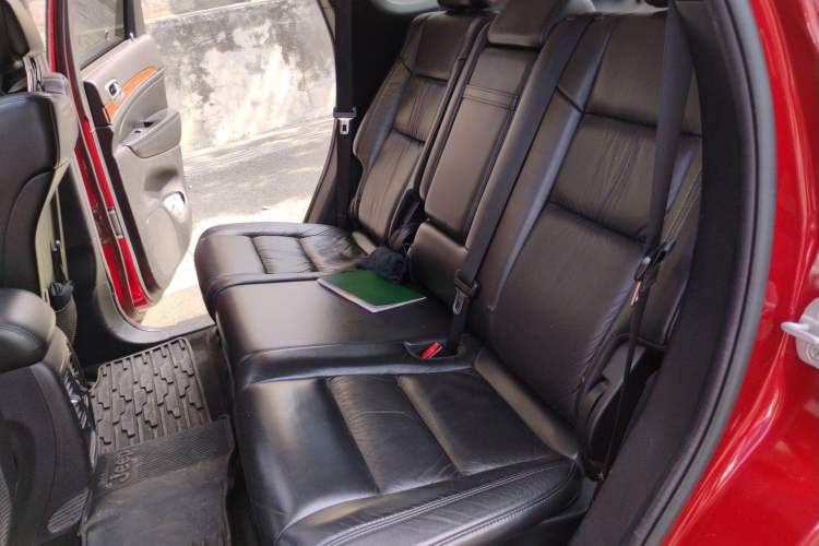 Used Jeep Grand Cherokee 2011 Revised 3.6L Luxury Edition