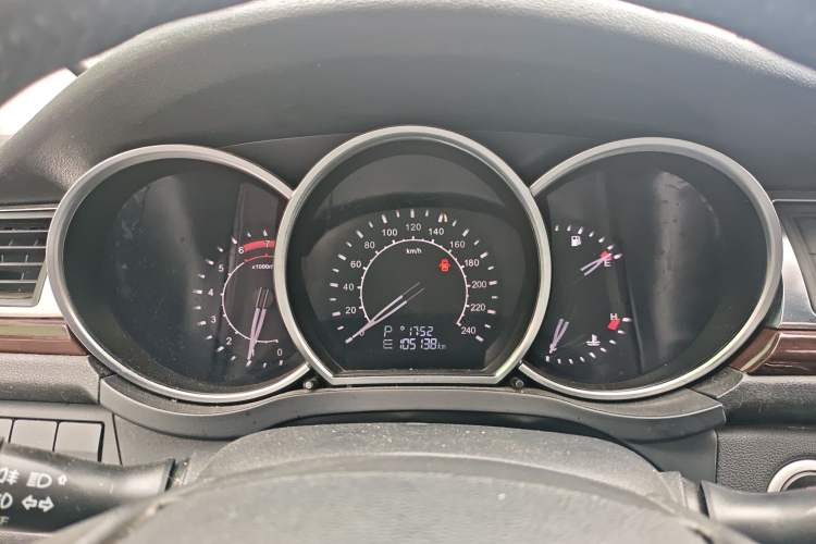 Used Zotye Z500 2015 1.5T CVT Luxury Model
