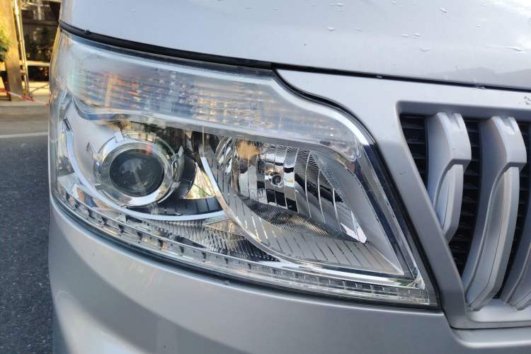 Used Chana Ruixing M60 2023 1.5L GDI Elite-Class Passenger Vehicle 6/7 Seats