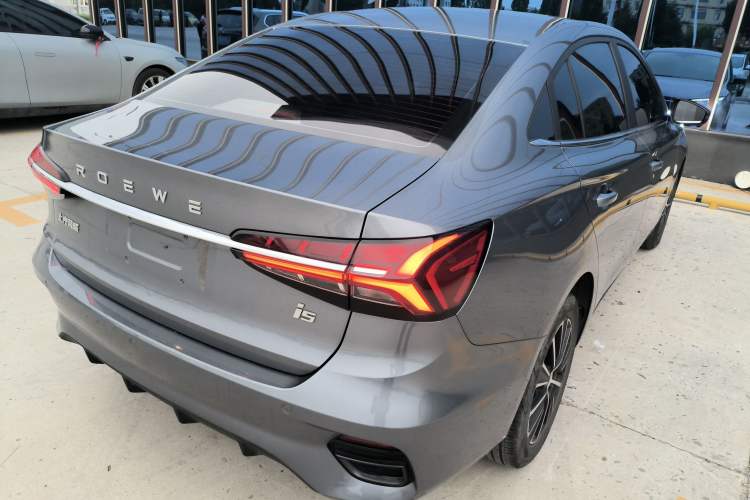Used Roewe i5 2021 Revised Version 1.5L CVT Diamond Edition

