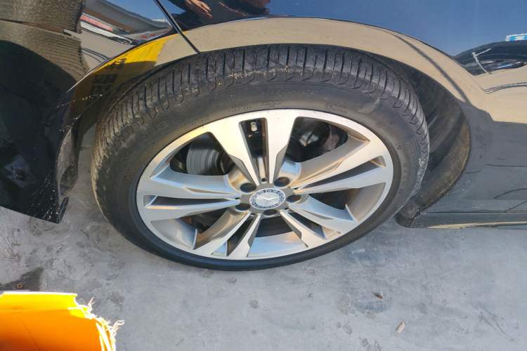 Used Mercedes-Benz E-Class 2015 Restyled E 260 L Sport Edition Left Front Wheel Hub