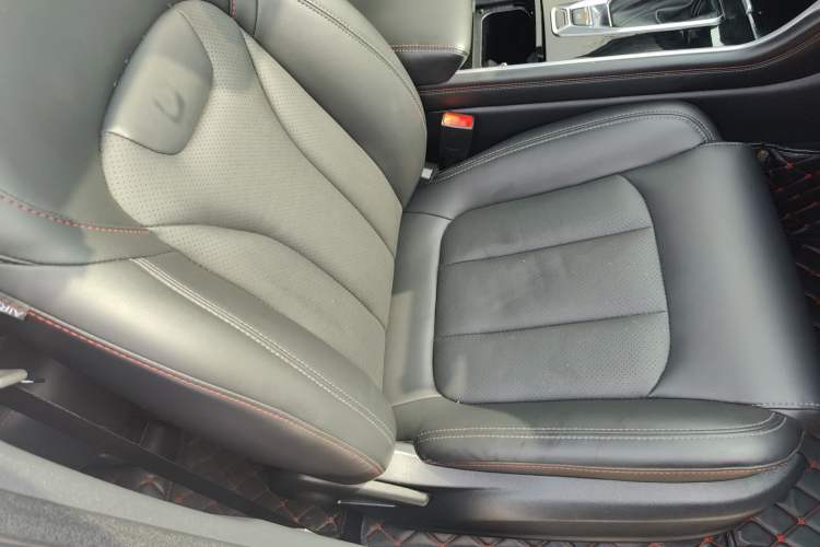 Used CHANGAN CS75 2020 280T DCT Luxury Model China VI Standard Right Front Seat