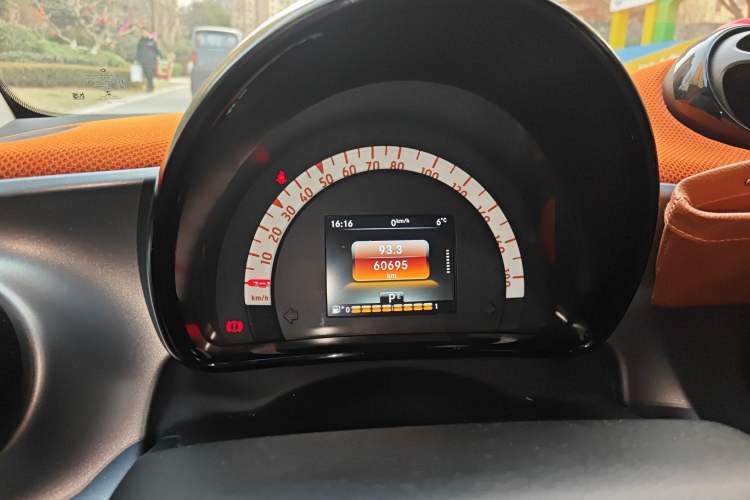 Used smart fortwo 2015 1.0L 52 kW Hardtop Passion Edition
