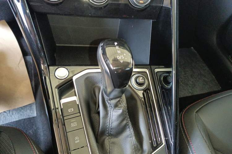 Used Volkswagen Tayron 2019 330TSI Two-Wheel Drive Luxury Model China VI Standard Gear Lever