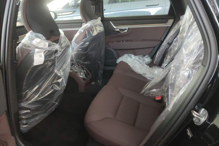 Used Volvo S90 2026 B5 Zhiyi Luxury Edition