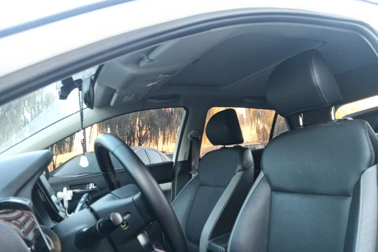 Used Kia kx1 Stonic 2021 1.4L CVT Sunroof Model
