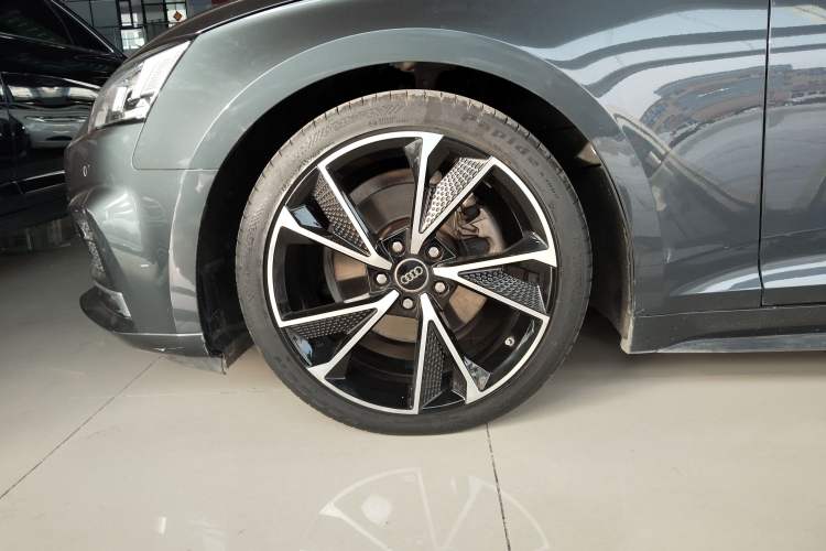 Used Audi A5 2019 Coupe 40 TFSI Fashion Edition China V Emission Standard