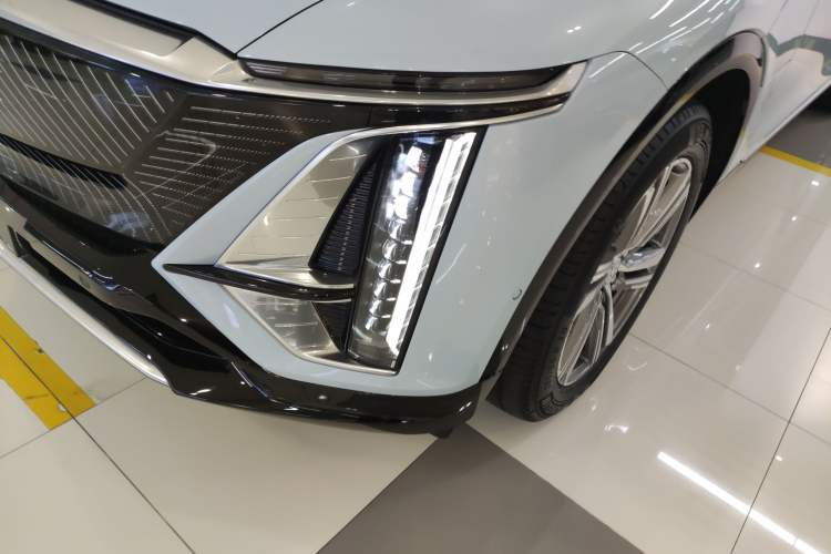 Used Cadillac LYRIQ 2022 Rear-Drive Long-Range Luxury Edition