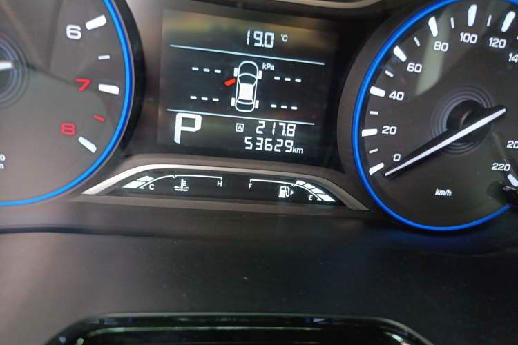 Used GAC Trumpchi GS4 2018 235T Automatic Two-Wheel Drive Luxury Smart Connectivity Millionth Anniversary Edition Odometer Close Up