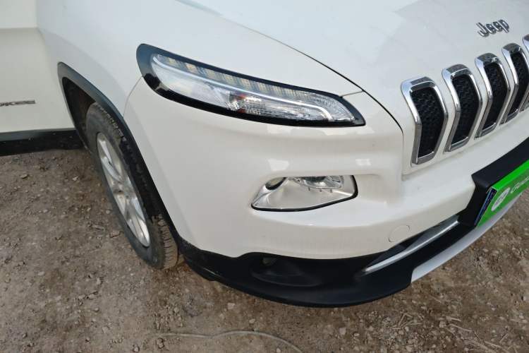 Used Jeep Cherokee 2017 2.0L Superior Edition