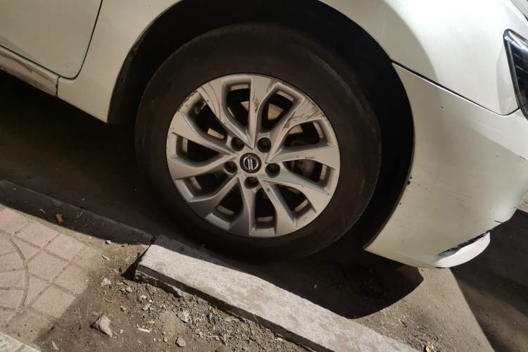 Used Nissan Sylphy 2022 Classic 1.6XE CVT Comfort Edition Right Front Wheel Hub