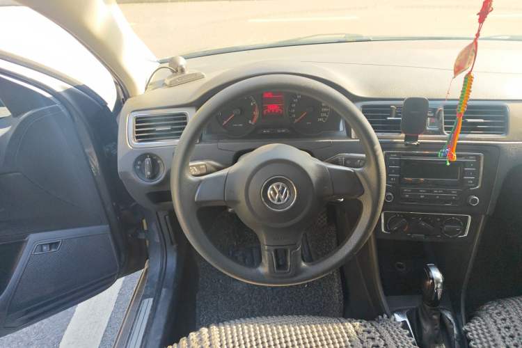 Used Volkswagen Santana 2013 1.6L Automatic Comfort Edition